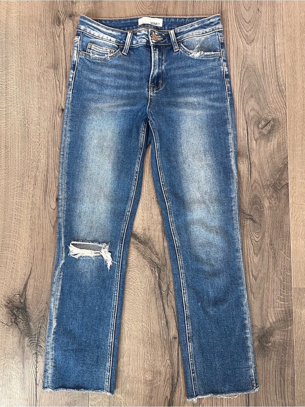 Vervet Blue Distressed Ankle Crop Jeans - size 26